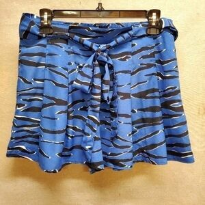 Ladies Naked Zebra Therapy Boutique Shorts In Size Medium